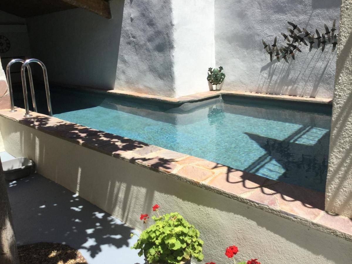 Bed and Breakfast Les Hirondelles Argeliers Exterior foto